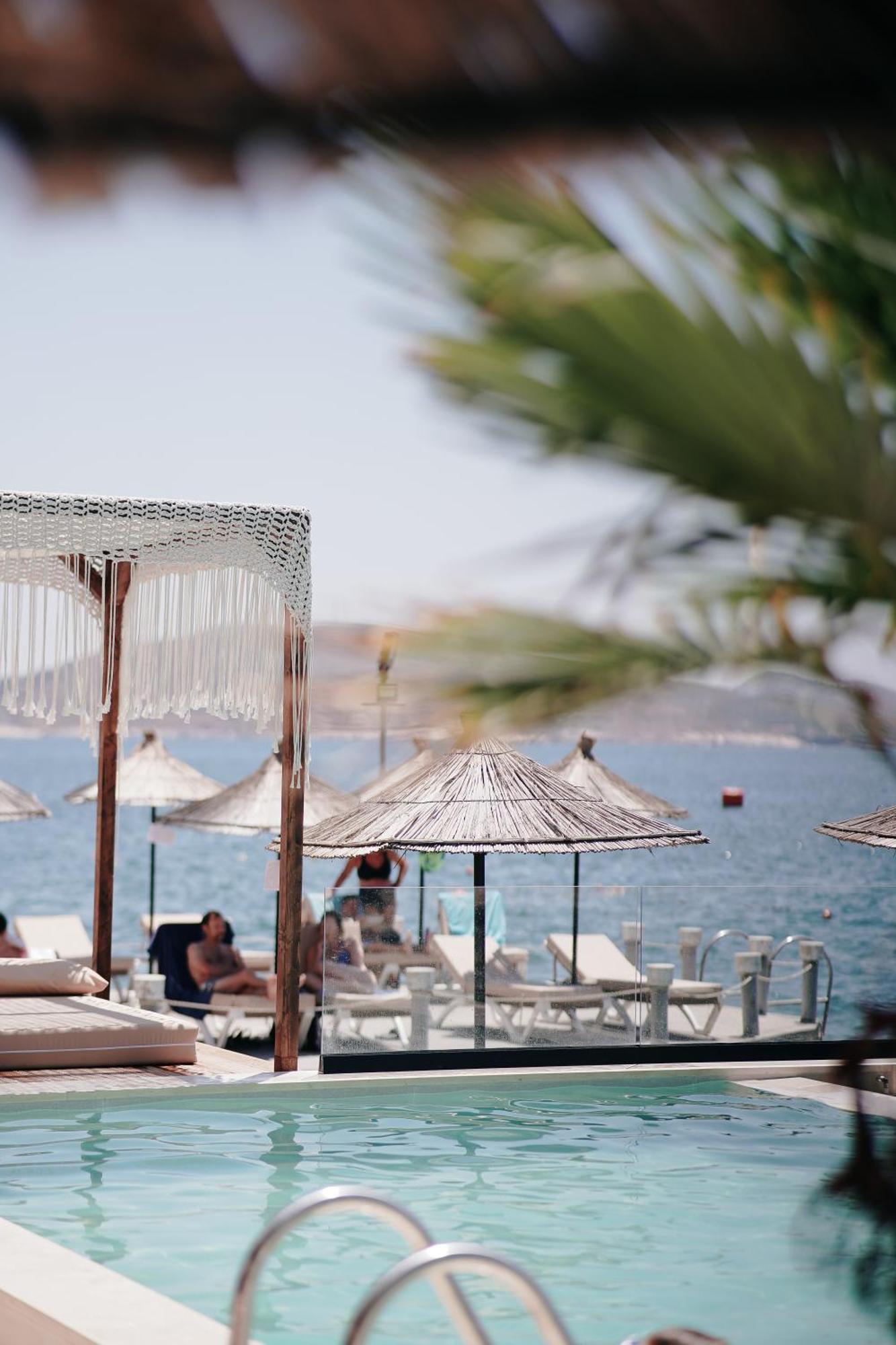 Hotel Jaroal Sarande Exterior photo